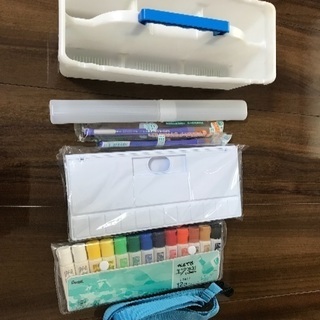 小学生女子♡絵の具セットの画像