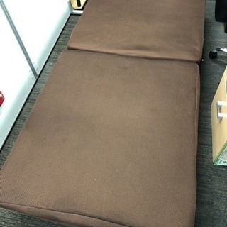 折りたたみベッドの画像