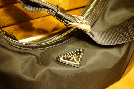 PRADA ワンショルダーバッグ ナイロンｘレザー ブラック