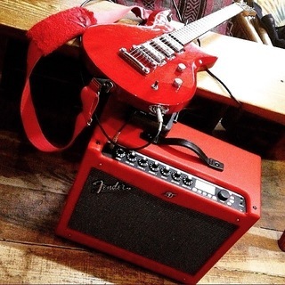 Fender(フェンダー) Mustang III - V.2 ギターアンプ Red