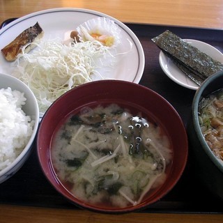 お弁当のヒライ 朝定食攻略 ピリ辛納豆ねぎそば