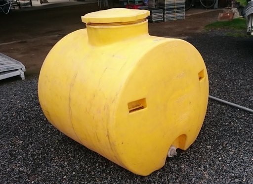 ローリータンク　（農薬散布用タンク）５００リットル　中古