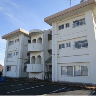63坪8LDKの超大型物件。DIY、改装、転貸などOK。寮、シェアハウスなどの住居のみならず、事務所、介護施設、トランクルーム、倉庫など多目的で利用可能です。 - 渋川市