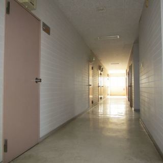63坪8LDKの超大型物件。DIY、改装、転貸などOK。寮、シェアハウスなどの住居のみならず、事務所、介護施設、トランクルーム、倉庫など多目的で利用可能です。 - 不動産