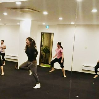 サタデー・ナイトダンス♪ 一緒に懐かしい曲でダンスエクササイズしませんか？ − 神奈川県