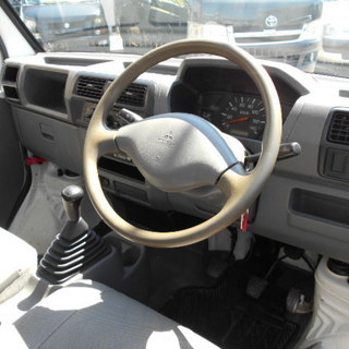 平成１３年式　三菱　ミニキャブトラック　Ｖタイプ　三方開　エアコン付き　タイミングベルト交換済み！の画像