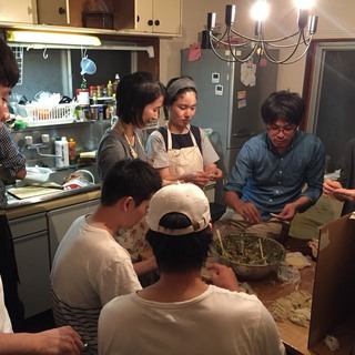 バドミントンが好きな人が集まる新高円寺のカフェバー。みんなでバドミントンの話をしながら交流しましょう。しん - 杉並区