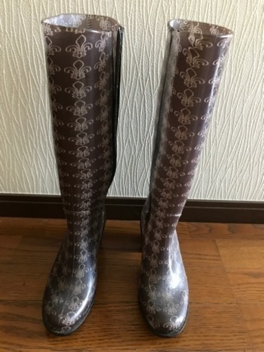 レインブーツ