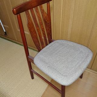 ダイニング用イスの画像