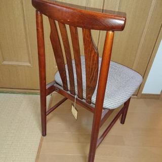 ダイニング用イスの画像