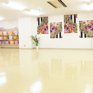 【レンタル】ダンススタジオ！鏡張り6mダンススタジオ、テーブルあり！立地最高！ - レンタルオフィス