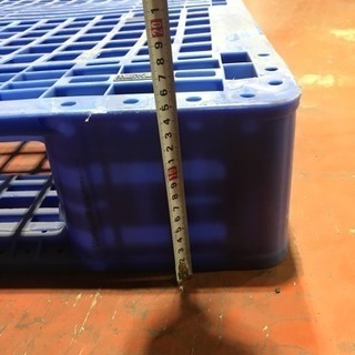 1度のみ使用！超美品✨プラスチック平パレット！倉庫用　保管用　直接取引可！ 約110cm×110cm 在庫50枚　茨城県の画像