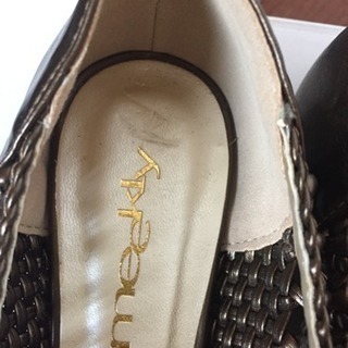 メッシュ パンプスの画像