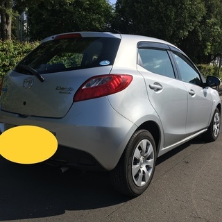 マツダ　デミオ １３C　車検令和2年6月迄　走行　60,000km 4ＷＤ　シルバー　平成23年式の画像
