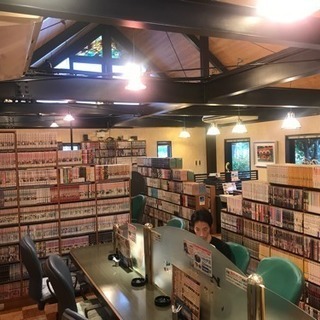 土日祝日お昼のホールスタッフ募集！の画像