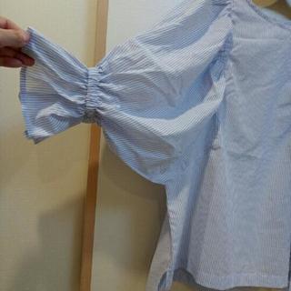 新品freeサイズ　ラグランちょうちん袖ブラウスの画像