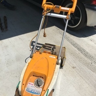 芝刈機 RYOBYLM2300 草刈り 機械 芝生の画像