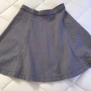 美品★ユニクロ/UNIQLO★ボーダー柄のフレアスカート★Mサイ...
