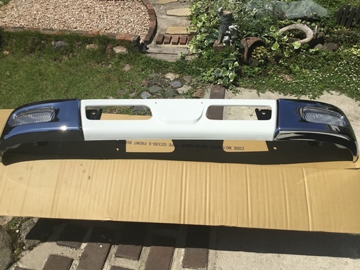 (取引中)ブルーテックキャンター 標準専用バンパー