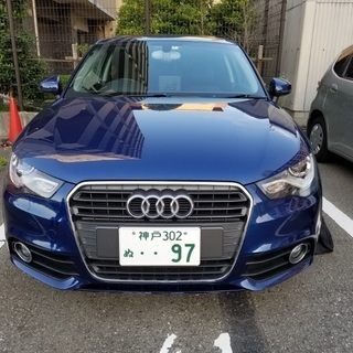 アウディ A1