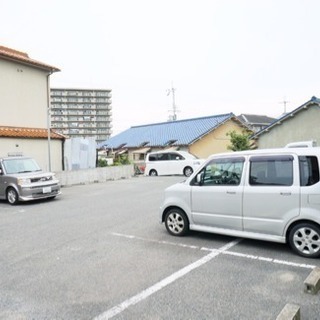 堺市東区日置荘田中町⭐️駐車場⭐️賃料8000円 残り1台！！ - 賃貸（マンション/一戸建て）