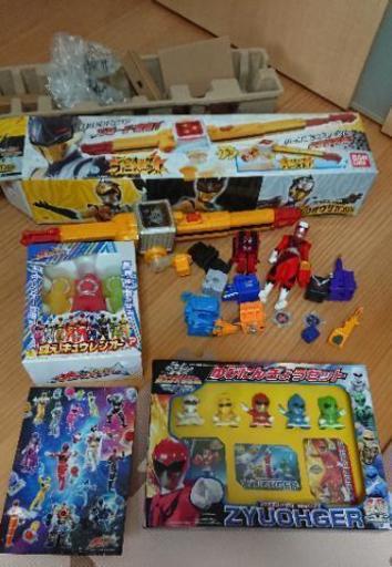 ジュウオウジャーとキャウレンジャーのおもちゃ