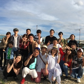 音楽仲間が集まる毎週土曜日のDJパーティー − 京都府