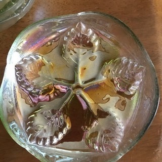 ガラスのお皿の画像