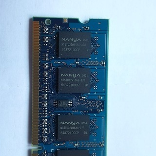 ノートパソコンメモリー（PC2－4200)512ＭＢ１枚　中古の画像