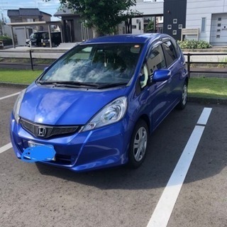 ホンダ フィット 青 普通車の画像
