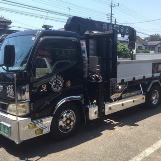 正社員募集　中型・トラックドライバー〈普通免許あればＯＫ！〉の画像
