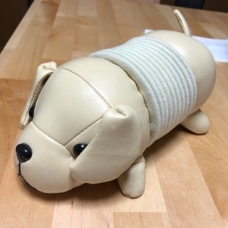 CDラックになる犬の置物