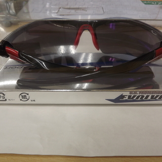 値下げ！新品 EVOLVE Sport TR-90 UV CUT サングラス ポーチ付き　西岡店の画像