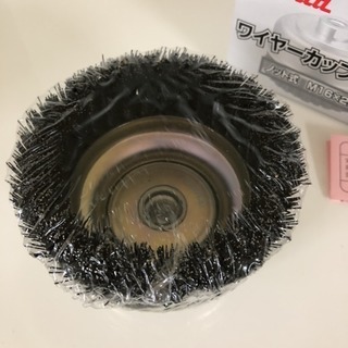 【新品未使用‼️】定価5,200円 マキタ ワイヤーカップブラシ 120mm M16×2.0の画像