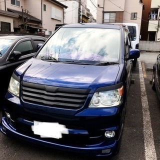ノア AZR60