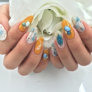 正社員ネイリスト募集☆能見台駅から徒歩３０秒！の画像