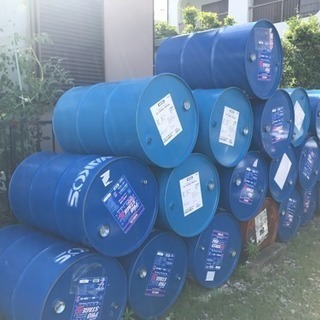 空ドラム缶の画像