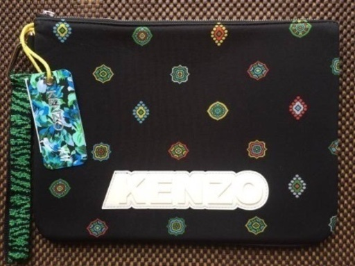 新品！KENZO  コラボ クラッチバッグ