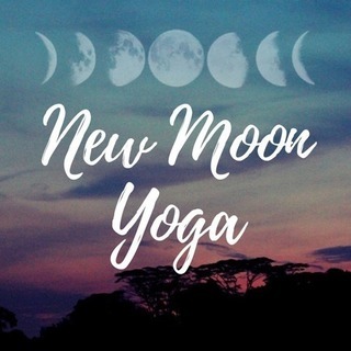 English New Moon Park Yoga 新月パークヨガ