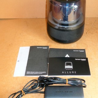 スマートスピーカー Alexa搭載 Harman Kardon  アルーア Amazon.co.jp: Harman Kardon ALLURE Portable アルーア