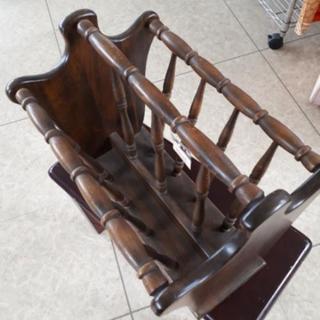 【】レトロなマガジンラックの画像