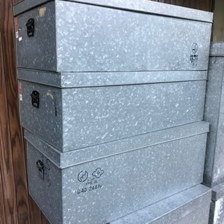 ブリキ缶 収納用品の画像