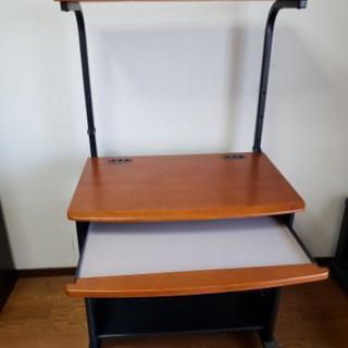 〖取引中〗パソコンデスクの画像