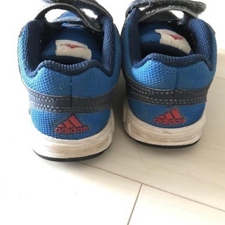 アディダス adidas 15cm スニーカーの画像