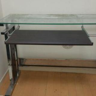 無料❗パソコンデスクの画像