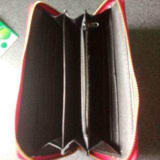 激安❢新品❢委託❢クロコ型押し大容量フルジップ長財布❢綺麗な赤色❢の画像