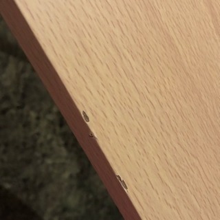 シンプルなデスクの画像