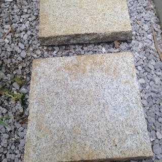 御影石 平板 30×30×5㎝ ８枚 去年購入の画像