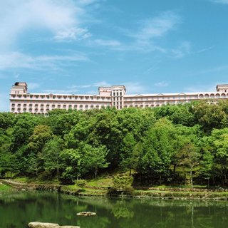 長く勤められる郊外のリゾートホテルです！