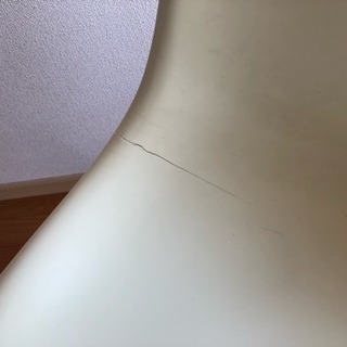 ガラステーブルの画像